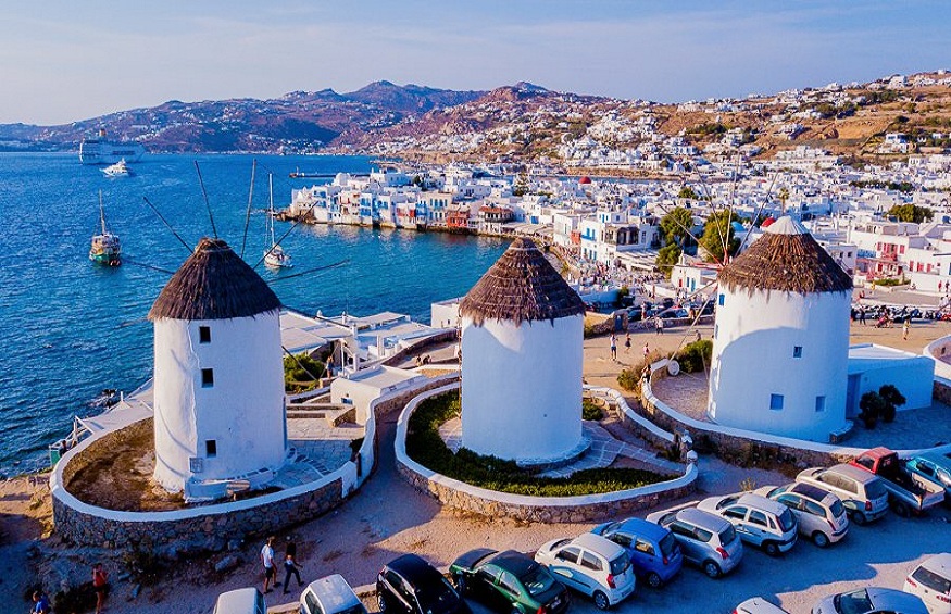 A Local’s Guide to the Best Things to See and Do in Mykonos